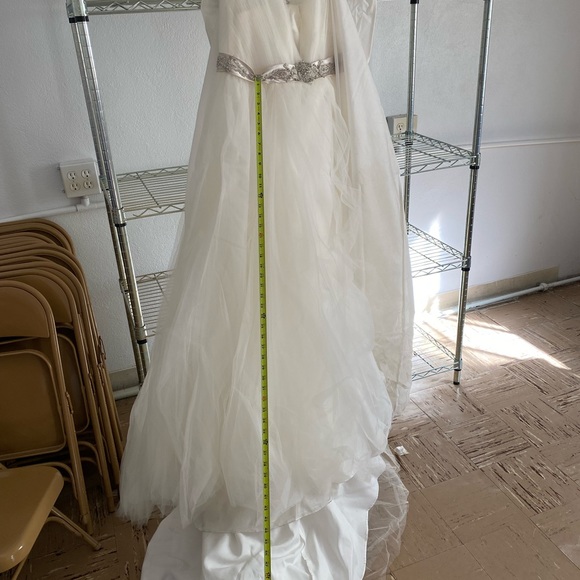 Bridal dress - Picture 7 of 8